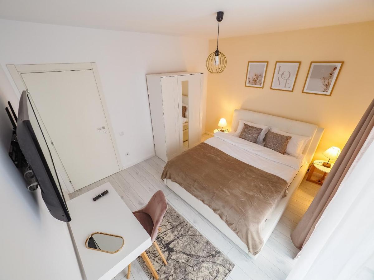 Bohemian Bliss Apartment Sibiu Bagian luar foto